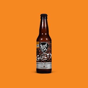 La Guilty est la dernière née de chez Rosny Beer. De type Indian Pale Ale, elle est de loin la bière la plus houblonnée de notre gamme. Savant mélange de différents houblons américains, elle offre une belle amertume en bouche ainsi que des notes florales très prononcées sur la longueur.